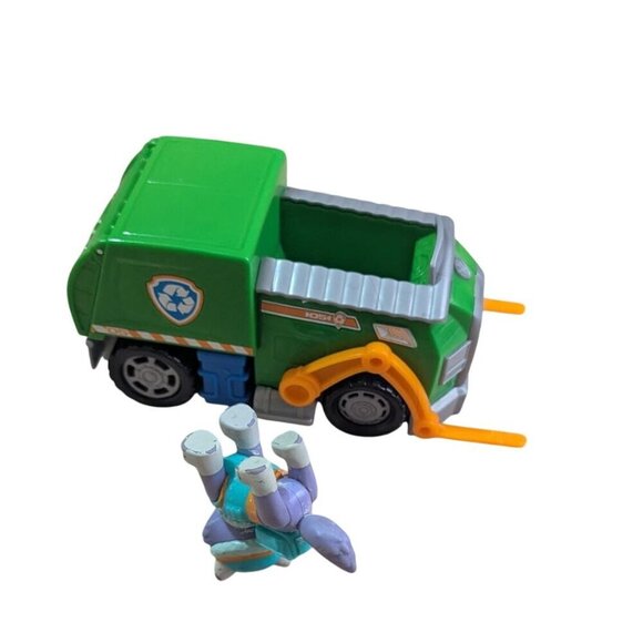 Paw Patrol Rocky's Recycling Truck by Spin Master - Picture 2 of 8